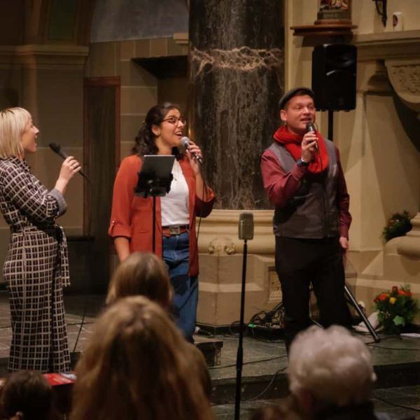 Professionelle Weihnachtssänger ohne Instrumente- Vocal Pop A Cappella Trio für Events